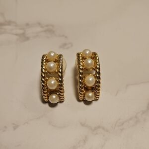 Vintage 80s Goldtone and Pearl Hoop Earrings